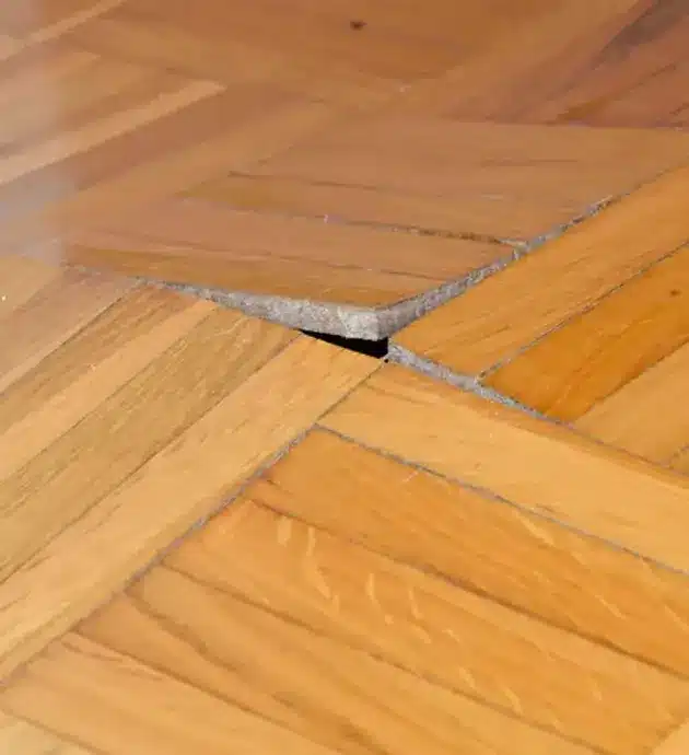 hard wood floor buckle
